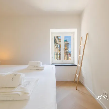 2min | 2br| Wifi|a/c| By Tilo 3*